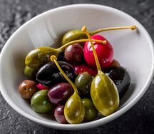 Микс оливки и маслины