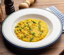 Ризотто с креветками и куркумой