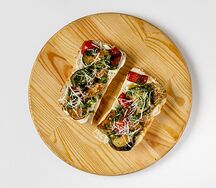 Брускетта с печеными овощами