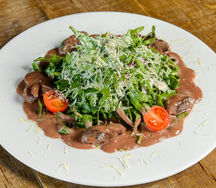 Теплый салат с куриной печенью