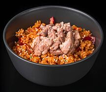 Рис отварной с курицей в устричном соусе