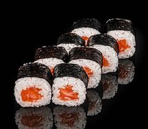 Мини-ролл с лососем копченым