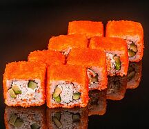 Ролл Калифорния с крабом