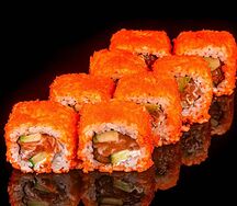 Ролл Калифорния лосось