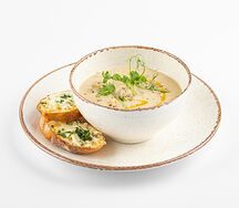 Чаудер с креветками и кальмарами
