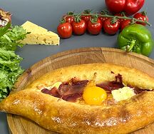 Хачапури по-аджарски с бастурмой