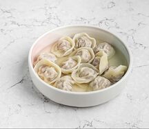 Пельмени с куриным бульоном