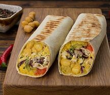 Донер с хумусом нутом и овощами