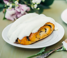 Булочка с маком