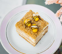 Пирожное Медовик