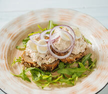 Сэндвич с тунцом