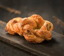 Слойка с брынзой и шпинатом