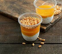 Йогурт с чиа и персиком