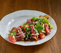 Салат с ростбифом