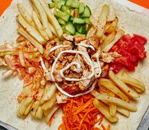 Шаверма на тарелке