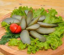 Огурцы соленые с капустой