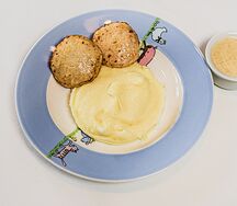 Куриные котлеты с картофельным пюре