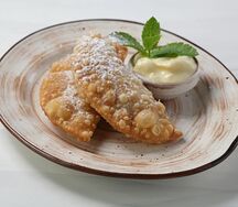 Чебуреки с яблоком
