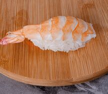 Суши с тигровой креветкой
