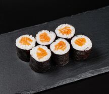 Хосомаки с лососем