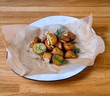 Мини-картофель с чесноком и розмарином