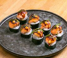 С креветкой и кальмаром