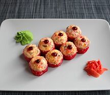 Запеченный с копченым лососем