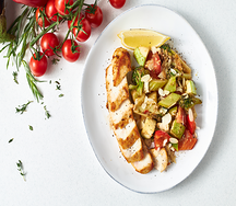 Куриная грудка с кабачками и томатами