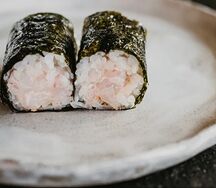 Хенд-ролл с креветкой