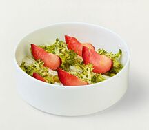 Кольраби и козий сыр с орехами