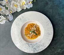 Ризотто с лангустинами и маракуйя-томатным соусом