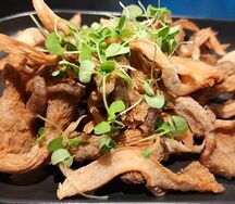 Вешенки фри с сырным соусом