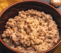 Ариса с индейкой
