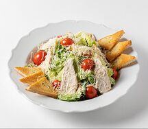 Салат Цезарь с курицей