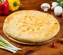 Пирог с курицей, сыром и грибами