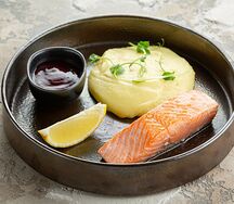 Лосось с эларджи по-свански