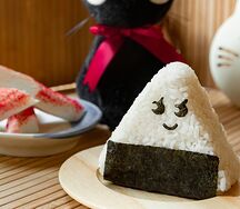 Онигири Нежный краб и нори