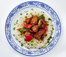 Курица с овощами и рисом