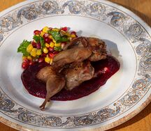 Перепелка со сладкой кукурузой и вишневым ткемали