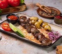 Шашлык из мякоти ягненка с молодым картофелем