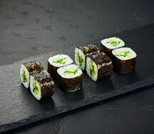 Ролл с огурцом