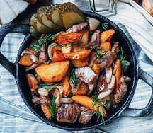 Картофель с говядиной и грибами