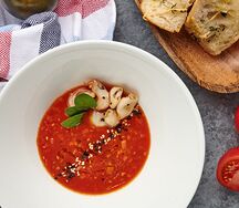 Томатный суп с морепродуктами