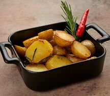 Картофель молодой с розмарином