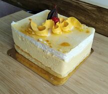 Торт нарезной Манго-маракуйя