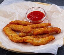 Стрипсы куриные с чесночным соусом 8 шт