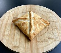 Хачапури из слоеного теста