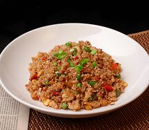 Жареный рис с овощами