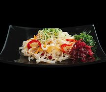 Лапша рисовая с овощами