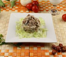 Салат с тунцом